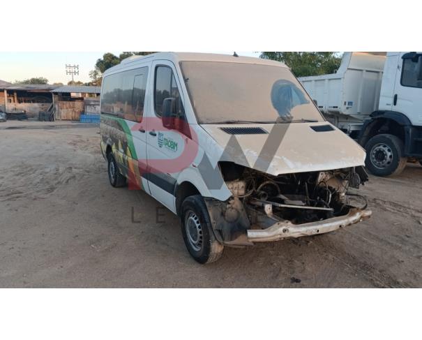 Foto de PAS/MICROONIBUS I/M.BENZ 415CDI SPRINTERM, DIESEL, 2018/2019, BRANCA, RENAVAM: 01164542220 , CHASSI: 8AC906633KE156762, NO ESTADO EM QUE SE ENCONTRA.