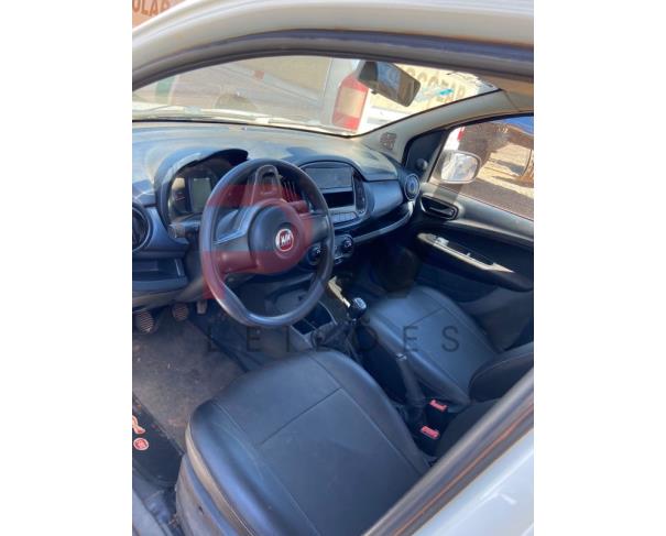 Foto de PAS/AUTOMOVEL FIAT/UNO ATTRACTIVE 1.0, ALCOOL/GASOLINA, ANO/MOD 2020/2021, COR BRANCA, NO ESTADO EM QUE SE ENCONTRA.
