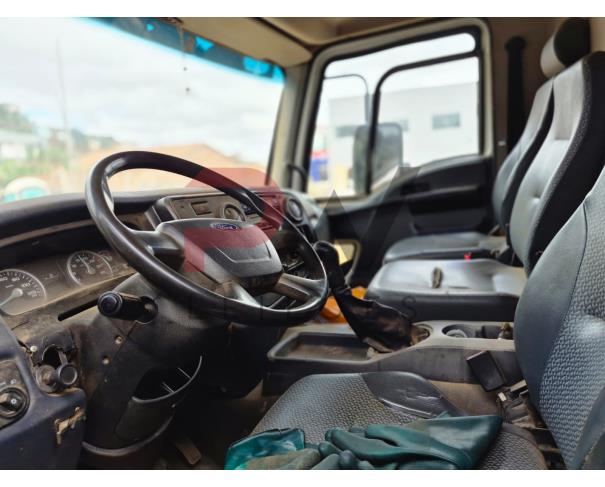 Foto de CAMINHÃO, FORD/CARGO 1319, BRANCA, 2015/2015, DIESEL, CHASSI: 9BFXEB1B5FBS82652, RENAVAM:01058376621 , NO ESTADO EM QUE SE ENCONTRA.