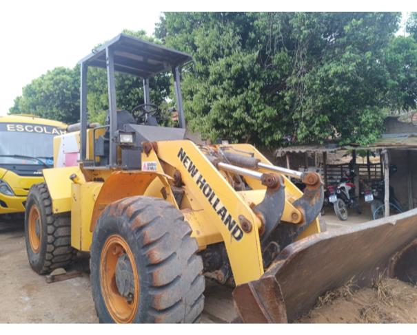 Foto de PÁ CARREGADEIRA NEW HOLLAND 12C, ANO: 2013,NO ESTADO EM QUE SE ENCONTRA.