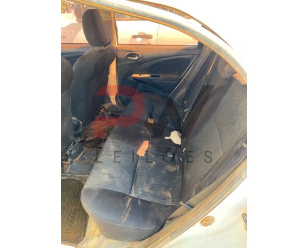 Foto de PAS/AUTOMOVEL TOYOTA/ETIOS HB X 13L MT,  ALCOOL/GASOLINA, ANO/MOD 2018/2018, COR BRANCO, NO ESTADO EM QUE SE ENCONTRA.