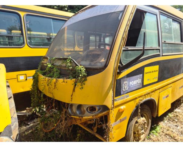 Foto de ONIBUS  MARCOPOLO/VOLARE V8L ESC, DIESEL, AMARELA, 2010/2011, CHASSI: 93PB42G3PBC034170, RENAVAM: 00265077621, NO ESTADO EM QUE SE ENCONTRA. 