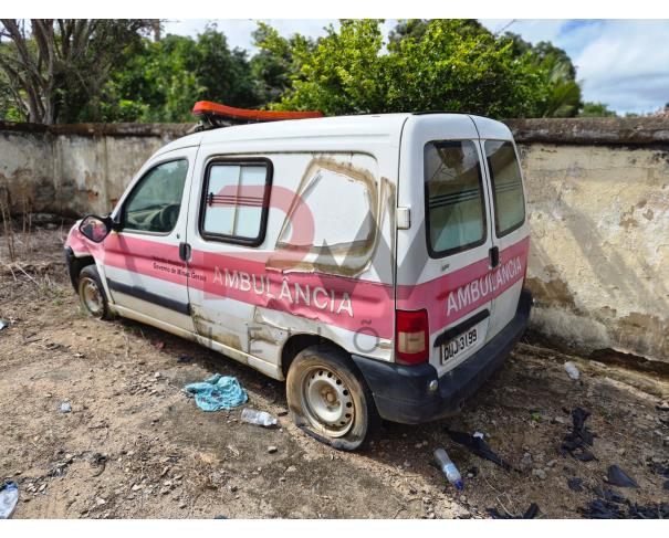 Foto de CAMINHONETE, I/PEUGEOT PART GREENCAR, BRANCA, 2018/2019, ALCOOL/GASOLINA, CHASSI: 8AEGCNFN8KG500306, RENAVAM: 01199348470, NO ESTADO EM QUE SE ENCONTRA.
