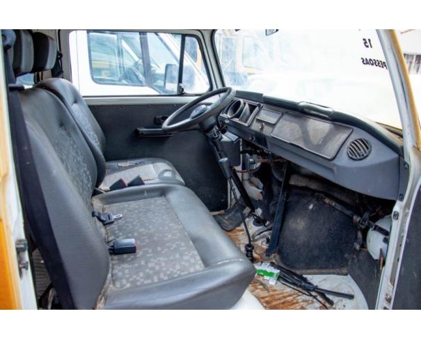 Foto de PAS/MICROONIBUS KOMBI ESCOLAR, ALCOOL/GASOLINA, BRANCA, 15 L, 2012/2013, PLACA: HLF-9440, RENAVAM: 476074789, CHASSI: 9BWMF07X0DP002823, NO ESTADO EM QUE SE ENCONTRA