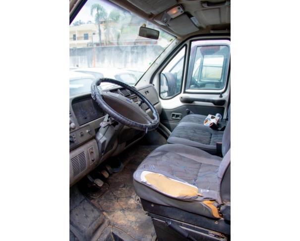Foto de ESP/CAMINHONETE/AMBULANC, FIAT/DUCATO  M ROTAN AMB, DIESEL, 2005/2005, PLACA: HMG-4442, RENAVAM: 853983569, CHASSI: 93W231H2151023378, NO ESTADO EM QUE SE ENCONTRA.
