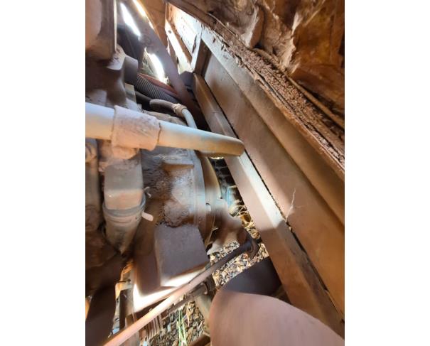 Foto de ONIBUS MARCOPOLO/VOLARE V8L ESC, DIESEL, AMARELA, 2010/2011, CHASSI: 93PB42G3PBC034171, RENAVAM: 00265065763, NO ESTADO EM QUE SE ENCONTRA.
