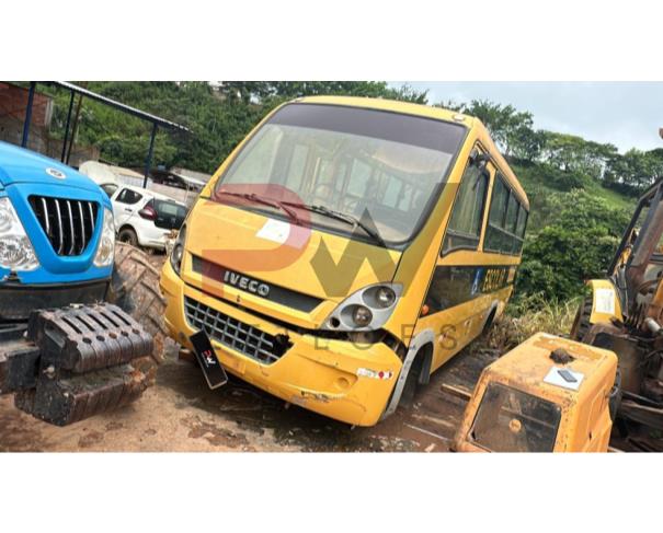 Foto de ONIBUS IVECO/CITYCLASS 70C17, DIESEL, AMARELA, 2013/2013, CHASSI: ...52765, NO ESTADO EM QUE SE ENCONTRA.