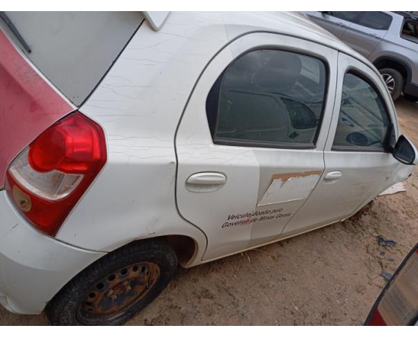 Foto de PAS/AUTOMOVEL TOYOTA /ETIOS HB X13L MT, ALCOOL/GASOLINA, BRANCA, 2017/2018, CHASSI: ...08506, NO ESTADO EM QUE SE ENCONTRA.
