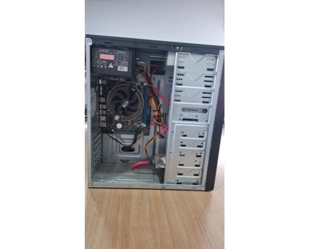 Foto de LOTE CONTENDO ITENS DIVERSOS, COMO MATERIAIS DE INFORMÁTICA, SUPORTES, ARMÁRIOS, ENTRE OUTROS, NO ESTADO EM QUE SE ENCONTRA.
