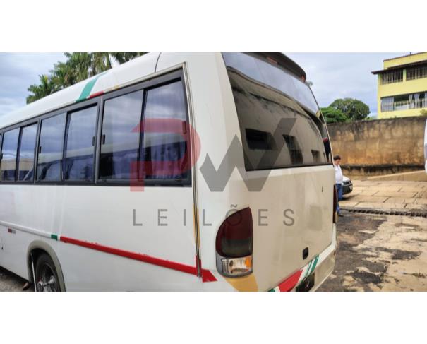 Foto de ONIBUS MARCOPOLO/VOLARE W8 ON, DIESEL, BRANCA, 2008/2009,CHASSI: ...28495, NO ESTADO EM QUE SE ENCONTRA.