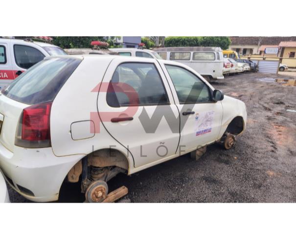 Foto de AUTOMOVEL FIAT/PALIO FIRE, 2016/2016, BRANCA, ALCOOL/GASOLINA, CHASSI: ...92613, NO ESTADO EM QUE SE ENCONTRA.