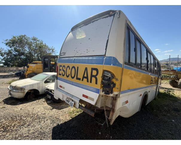 Foto de ONIBUS, MARCOPOLO/VOLARE V8 ON, BRANCA, 2005/2006, DIESEL, CHASSI: 93PB25F306C017541, RENAVAM: 872855295, NO ESTADO EM QUE SE ENCONTRA.