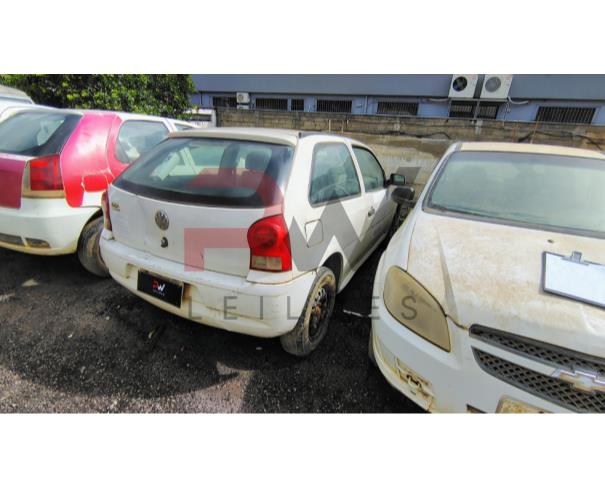 Foto de AUTOMOVEL VW/GOL 1.0 GIV, 2013/2014,BRANCA, ALCOOL/GASOLINA, CHASSI: ...48182,  NO ESTADO EM QUE SE ENCONTRA.