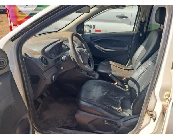 Foto de AUTOMOVEL FORD/KA SE 1.0 HA C, ALCOOL/GASOLINA, BRANCA, 2020/2021, CHASSI: 9BFZH55L1M8048006, RENAVAM: 01235814359, NO ESTADO EM QUE SE ENCONTRA. 