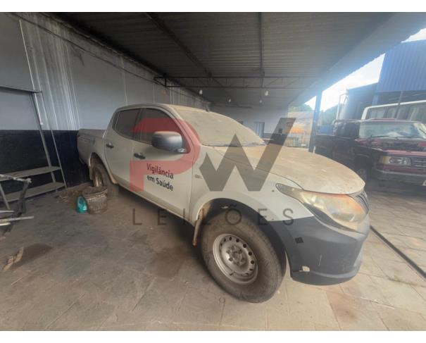 Foto de CAMINHONE MMC/L200 TRITON SPT GL, DIESEL, BRANCA, 2018/2019, CHASSI: ...17440, NO ESTADO EM QUE SE ENCONTRA.
