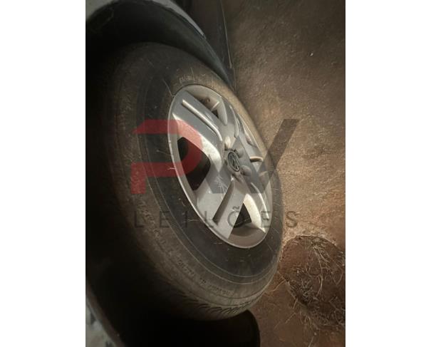 Foto de PASSAGEIRO / VW / GOLF / Placa: AJP-0737  UF: MG / Município: Durandé / Ano fabricação:2000 / Ano modelo: 2000 /Cor: AZUL / Chassi:9BWCA01J014027507 /Motor: AKL727039 RENAVAM: 00747491283, NO ESTADO EM QUE SE ENCONTRA. 