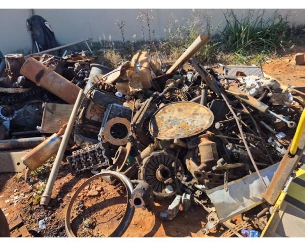 Foto de LOTE CONTENDO SUCATA FERROSA, NO ESTADO EM QUE SE ENCONTRAM.