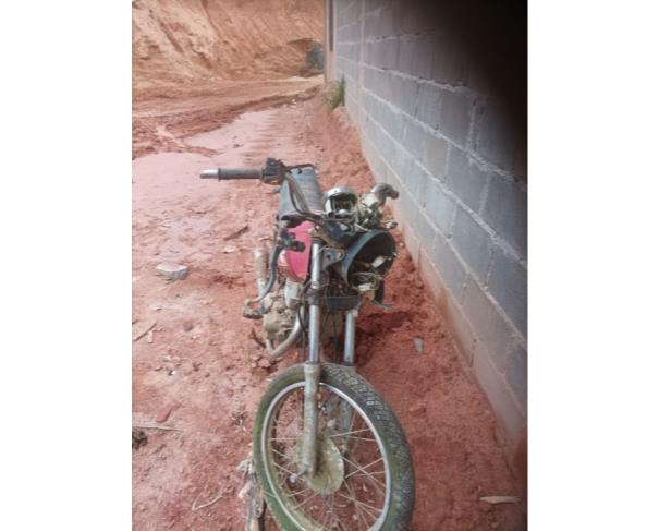 Foto de MOTOCICLE SUNDOWN HUNTER 125 SE, 2005/2005, RENAVAM:00857824848, CHASSI: 94J2XECD55M005605, NO ESTADO EM QUE SE ENCONTRA.