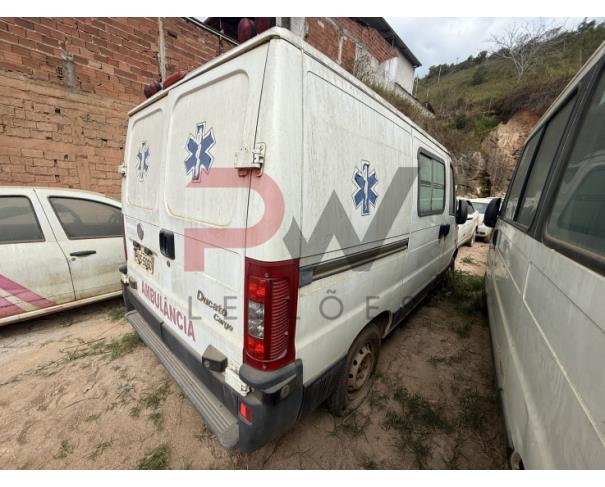 Foto de CAMINHONETE FIAT/DUCATO MX BOATA AMB, DIESEL, BRANCA, 2014/2014, CHASSI: 93W244F14E2140164, RENAVAM: 01017827106, NO ESTADO EM QUE SE ENCONTRA.