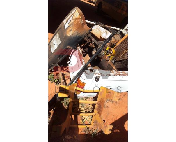Foto de RETROESCAVADEIRA CATERPILLAR - CHASSI: CAT0416EVMFG04994, ANO 2013/2013, PLACA FICTICIA: RET-4160, NO ESTADO EM QUE SE ENCONTRA.