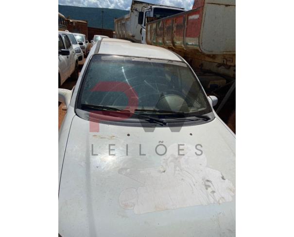 Foto de PAS/AUTOMOVEL CHEVROLET/CLASSIC LS, ALCOOL/GASOLINA, ANO/MOD 2012/2012, COR BRANCA, NO ESTADO EM QUE SE ENCONTRA.