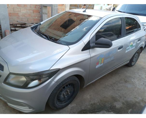 Foto de AUTOMOVEL CHEVROLET/ONIX 10MT JOYE, ALCOOL/GASOLINA, PRATA, 2018/2019, CHASSI: 9BGKL48U0KB128685, RENAVAM: 01181841604, NO ESTADO EM QUE SE ENCONTRA.