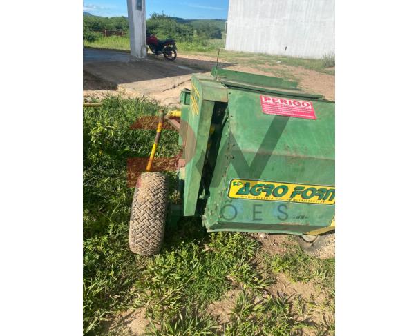Foto de ANCINHO ESPARRAMADOR PARA FORRAGEM AF320 e ENFARDADEIRA DE CÂMARA FIXA AGRO FORN AF60, NO ESTADO EM QUE SE ENCONTRA.