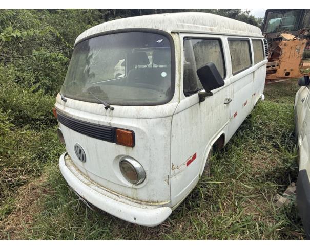Foto de CAMIONETA VW/KOMBI, GASOLINA, BRANCA, 2005/2005, CHASSI: 9BWGB07X75P009455, RENAVAM: 00853708444, NO ESTADO EM QUE SE ENCONTRA.