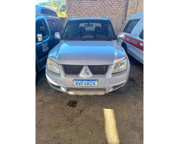 Foto de UTILITARI MMC/PAJERO TR4 FLEX HP, 2011/2012, ALC/GASOL, PRATA, CHASSI: 93XFNH77WCCB61063, RENAVAM: 00334317835, NO ESTADO EM QUE SE ENCONTRA.