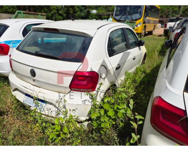 Foto de AUTOMOVEL, VW/GOL 1.0L MC4, BRANCA, 2019/2020, ALCOOL/GASOLINA, RENAVAM: 01225695047, CHASSI: 9BWAG45U3LT108057, NO ESTADO EM QUE SE ENCONTRA.
