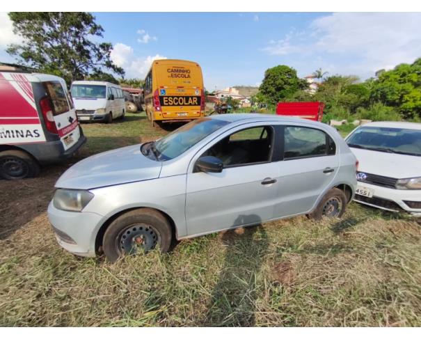 Foto de AUTOMOVEL, VW/NOVO GOL 1.6 CITY, 2013/2014, PRATA, ALCOOL/GASOLINA, CHASSI: 9BWAB45U9ET087569, RENAVAM: 00564663301, NO ESTADO EM QUE SE ENCONTRA.