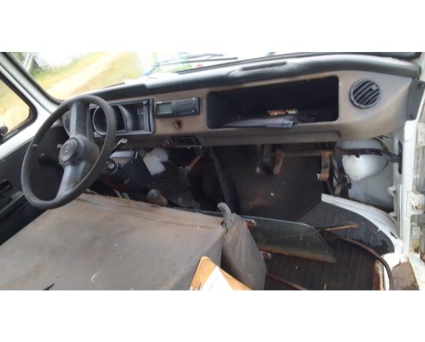 Foto de MICROONIB VW/KOMBI LOTACAO, ALCOOL/GASOLINA, BRANCA, 12 LUGARES, 2012/2013, CHASSI: 9BWMF07X3DP004629, RENAVAM: 00473462087, NO ESTADO EM QUE SE ENCONTRA.