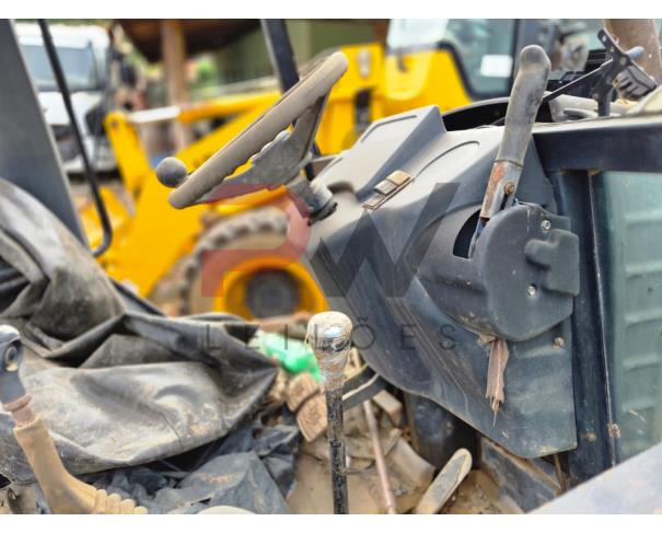 Foto de RETROESCAVADEIRA JCB SERIE 3C, 2014/2014, NO ESTADO EM QUE SE ENCONTRA.