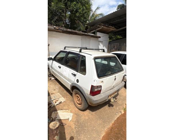 Foto de AUTOMOVEL, FIAT/UNO MILLE WAY ECON, BRANCA, 2013/2013, ALCOOL/GASOLINA, CHASSI: 9BD15844AD6845433, RENAVAM: 00542896168.