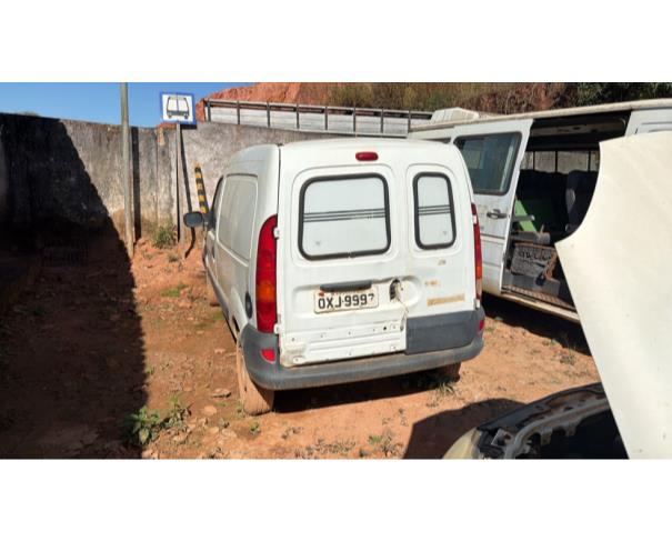 Foto de CAMIONETA I/RENAULT KGOO RONTANAMB, ALCOOL/GASOLINA, BRANCA, 2014/2015, CHASSI: 8A1FC1415FL237045, RENAVAM: 01008306247, NO ESTADO EM QUE SE ENCONTRA.