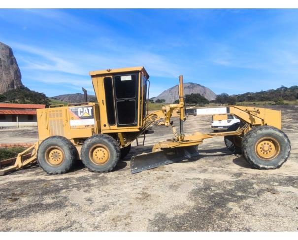 Foto de MOTONIVELADORA CATERPILLAR, 120K, AMARELA, ANO 2011, Nº DE IDENT: CAT0120KEJAP01086, Nº DE SÉRIE: KHX32551, NO ESTADO EM QUE SE ENCONTRA.