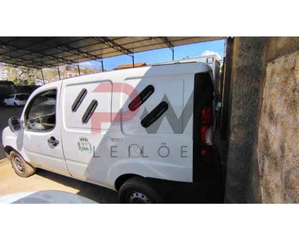 Foto de FIAT/DOBLO CARGO 1.4, ALCOOL/GASOLINA, BRANCA, 2012/2013, CHASSI: 9BD223153D2029282, RENAVAM: 488535620, NO ESTADO EM QUE SE ENCONTRA.