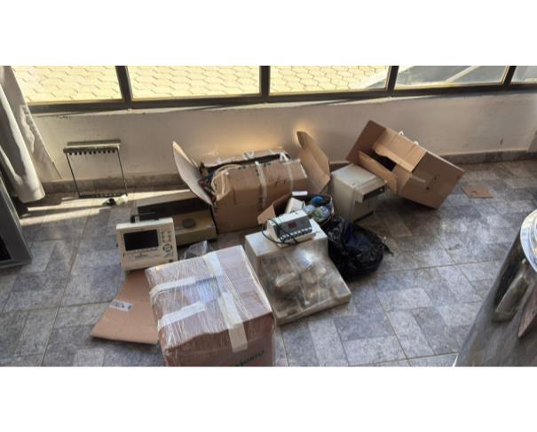 Foto de LOTE CONTENDO EQUIPAMENTOS HOSPITALARES, NO ESTADO EM QUE SE ENCONTRA.
