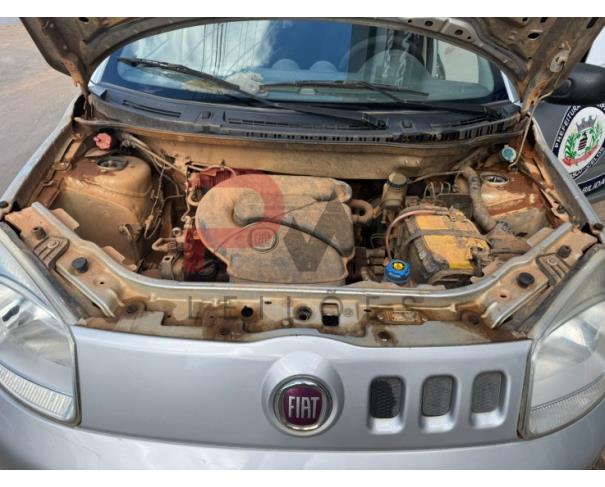Foto de FIAT/UNO VIVACE 1.0, ALCOOL/GASOLINA, PRATA, 2014/2014, CHASSI: ...00617, NO ESTADO EM QUE SE ENCONTRA.
