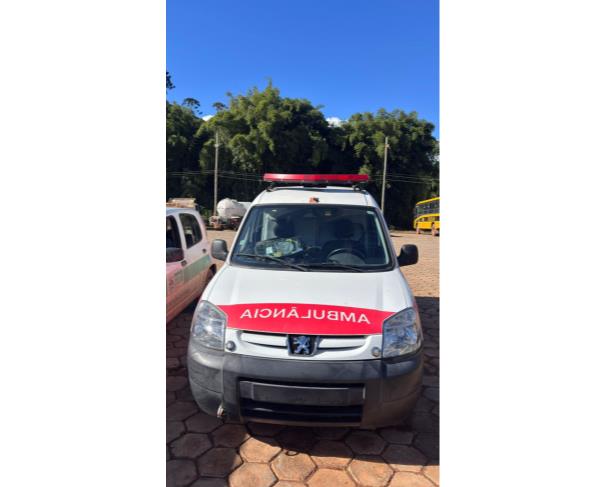 Foto de CAMINHONETE, I/PEUGEOT PART GREENCAR, BRANCA, 2017/2018, ALCOOL/GASOLINA, CHASSI: 8AEGCN6A8JG514632, RENAVAM: 01149804480, NO ESTADO EM QUE SE ENCONTRA.