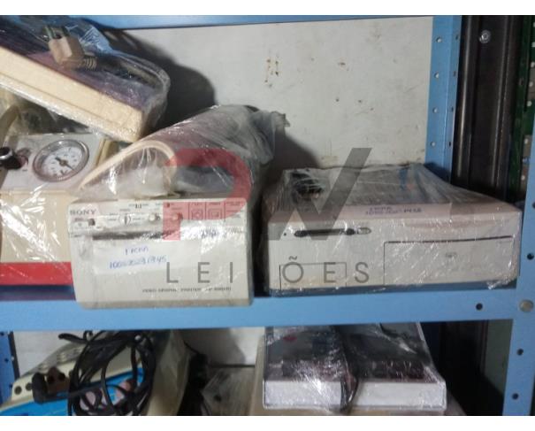 Foto de LOTE CONTENDO DIVERSOS EQUIPAMENTOS MÉDICO-HOSPITALARES, NO ESTADO EM QUE SE ENCONTRA.
