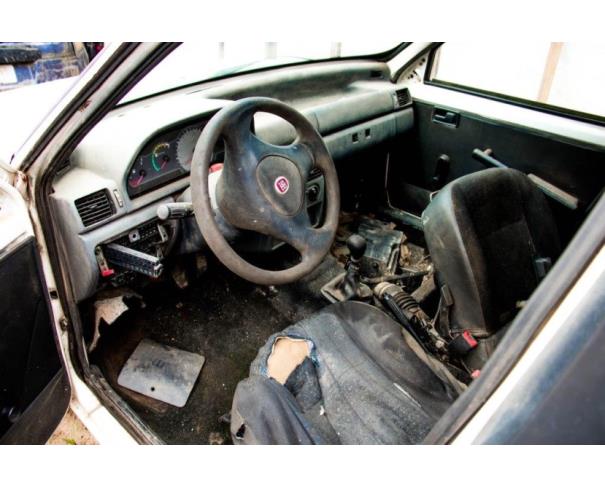 Foto de PAS/AUTOMOVEL FIAT/UNO MILLE WAY ECON, ALCOOL/GASOLINA, 2013/2013, PLACA: OQA-4794, RENAVAM: 00538392231, CHASSI: 9BD15844AD6838565, NO ESTADO EM QUE SE ENCONTRA