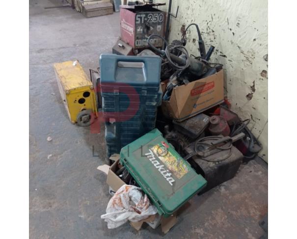 Foto de LOTE CONTENDO MATERIAIS ELÉTRICOS E FERRAMENTAS, NO ESTADO EM QUE SE ENCONTRAM.