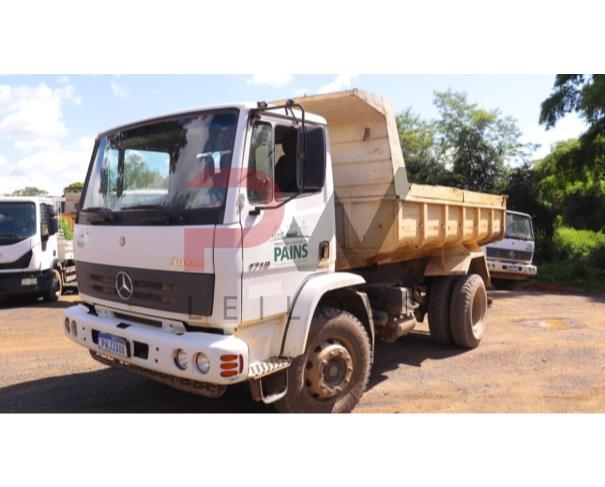 Foto de CAMINHÃO CAÇAMBA ATRON 1719 10,92T 185CV FAB MB COR BRANCA PLACA PWJ-3D88 ANO FAB/MOD 2015/2015 COMBUSTÍVEL DIESEL CHASSI 9BM693186FB009786 RENAVAM 1056738259 , NO ESTADO EM QUE SE ENCONTRA. 