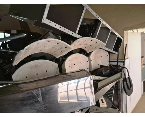 Foto de LOTE COMPOSTO POR SUCATA DE: MATERIAL HOSPITALAR, MOBILIÁRIOS, ELETRODOMÉSTICOS, CÂMARA FRIA, NO ESTADO EM QUE SE ENCONTRAM.