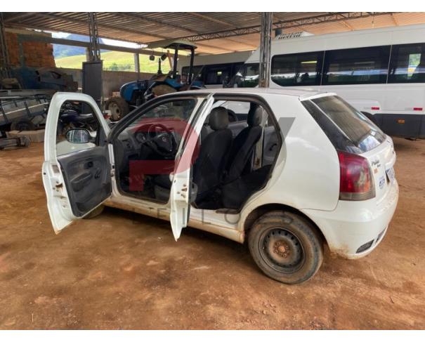 Foto de PASSAGEIRO / AUTOMOVEL FIAT/PALIO FIRE, BRANCA, ALCOOL/GASOLINA, 2016/2016, PLACA PXQ-4D41, CHASSI: 9BD17122ZG7584536, RENAVAM: 01083296130, NO ESTADO EM QUE SE ENCONTRA. 