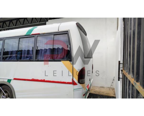 Foto de ONIBUS MARCOPOLO/VOLARE W8 ON, DIESEL, BRANCA, 2008/2009, CHASSI: ...28459, NO ESTADO EM QUE SE ENCONTRA.
