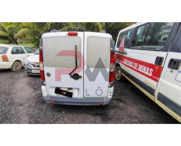 Foto de AUTOMOVEL FIAT/DOBLO ESSENCE 1.8, 2015/2016,BRANCA, ALCOOL/GASOLINA, CHASSI: ...33389, NO ESTADO EM QUE SE ENCONTRA.