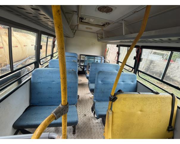Foto de ONIBUS MPOLO/VOLARE V8L 4X4 EO, DIESEL, AMARELA, 2013/2014, CHASSI: 93PB58M1MEC050592, RENAVAM: 00995803790, NO ESTADO EM QUE SE ENCONTRA.