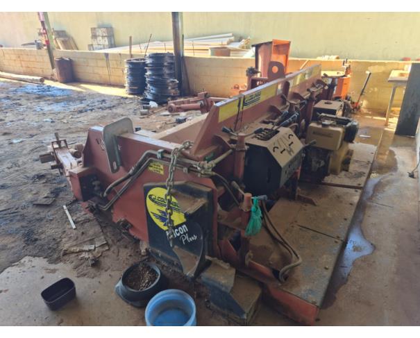 Foto de LOTE CONTENDO MÁQUINA DE ASFALTO, MARCA J. COLOMBO, MODELO FALCON PLUS, NO ESTADO EM QUE SE ENCONTRA.